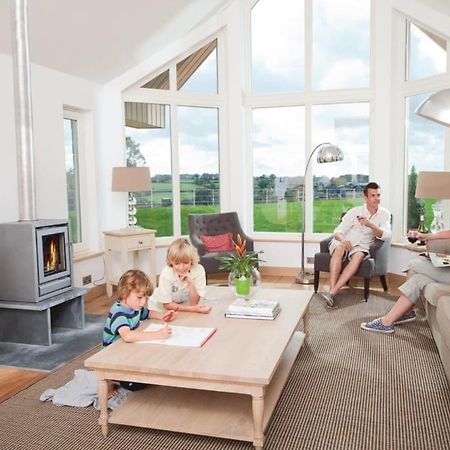 Swandown Lodges Чард Экстерьер фото