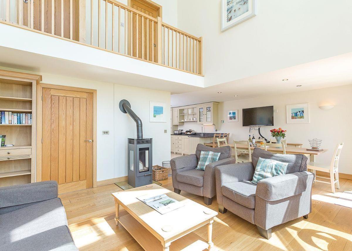 Swandown Lodges Чард Экстерьер фото