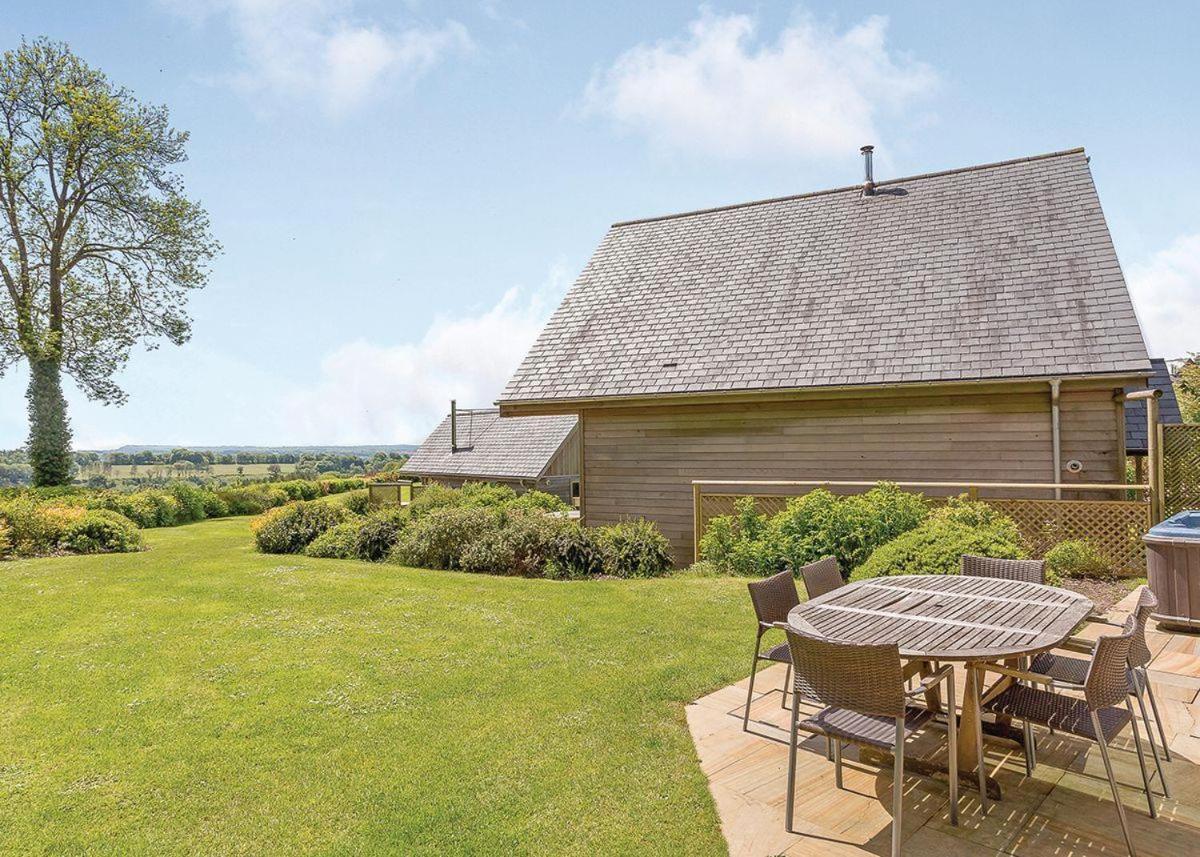 Swandown Lodges Чард Экстерьер фото