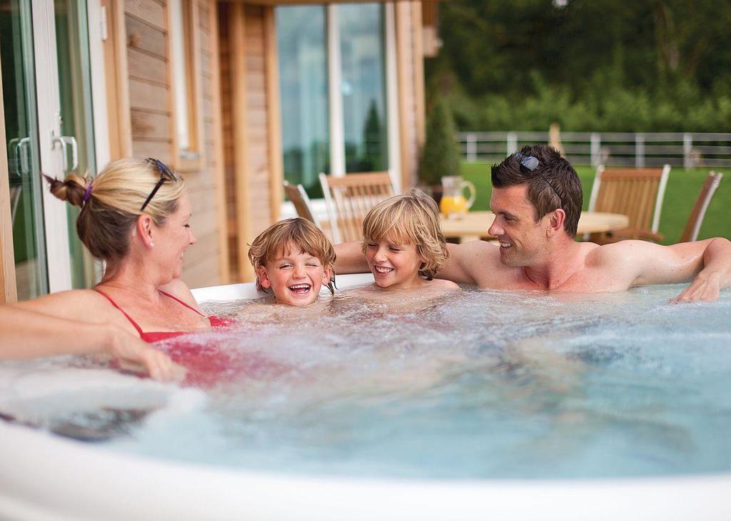 Swandown Lodges Чард Экстерьер фото